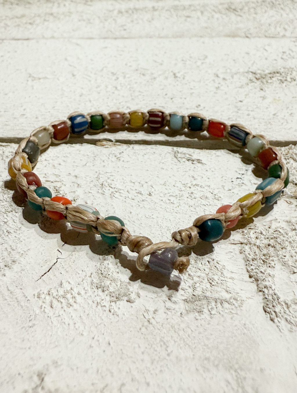 Pulsera piedras mix macramé