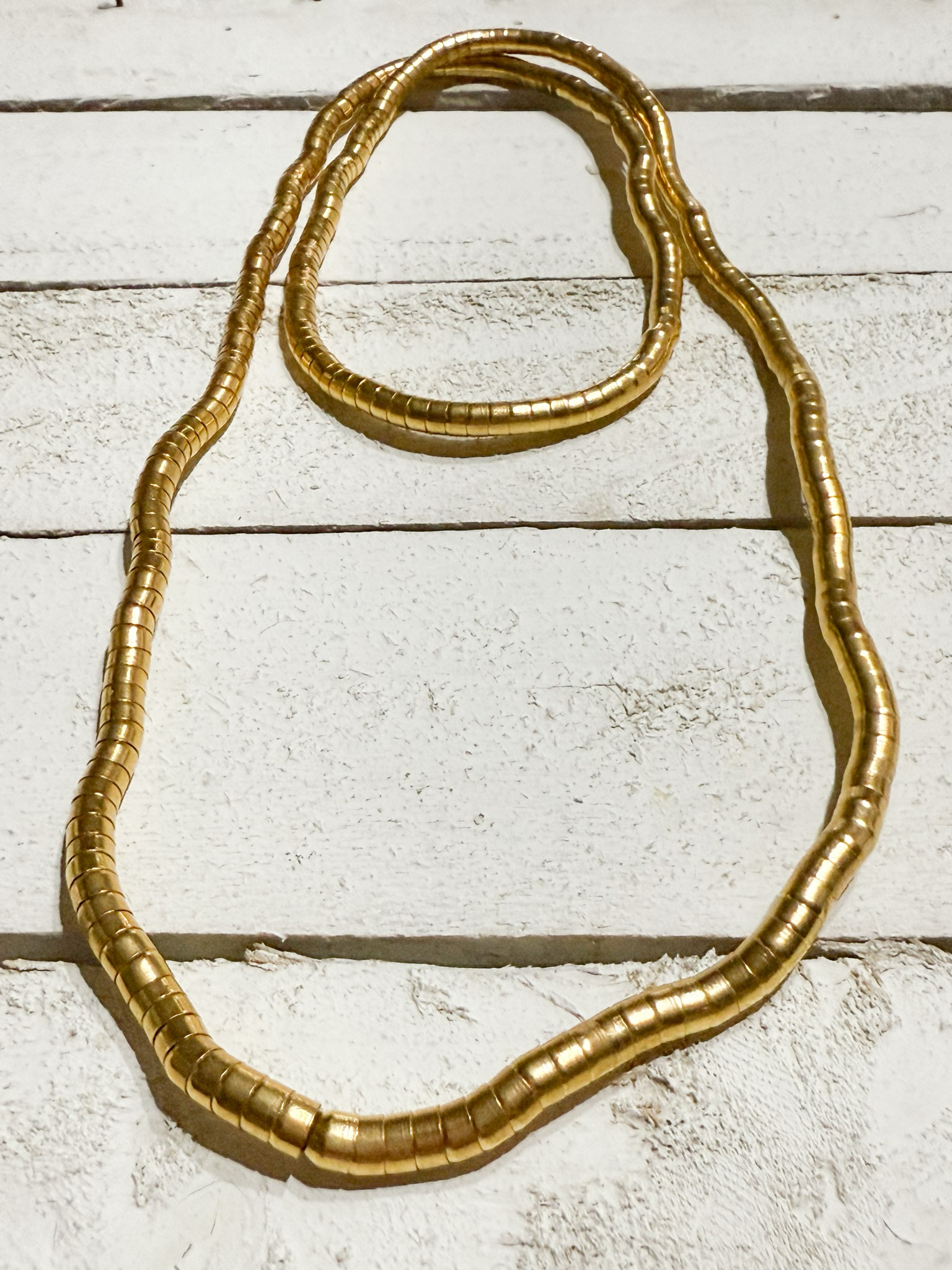 Collar moldeable dorado