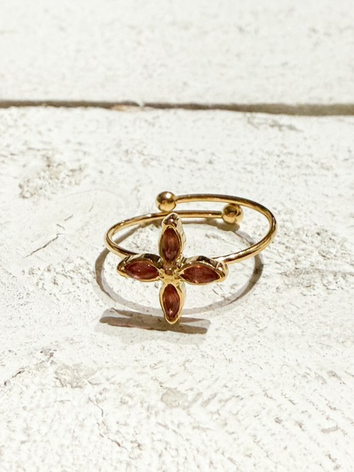 Anillo flor magenta