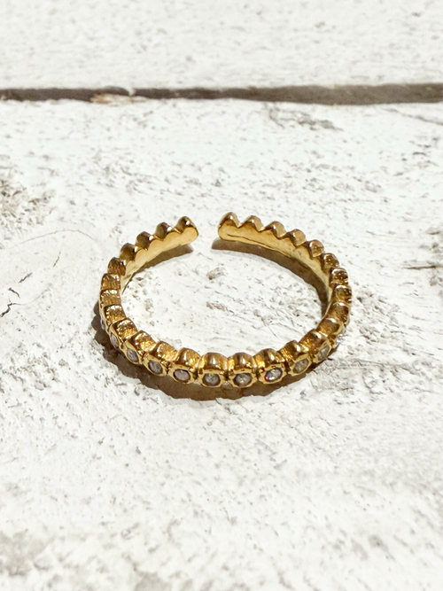 Anillo circonitas fino
