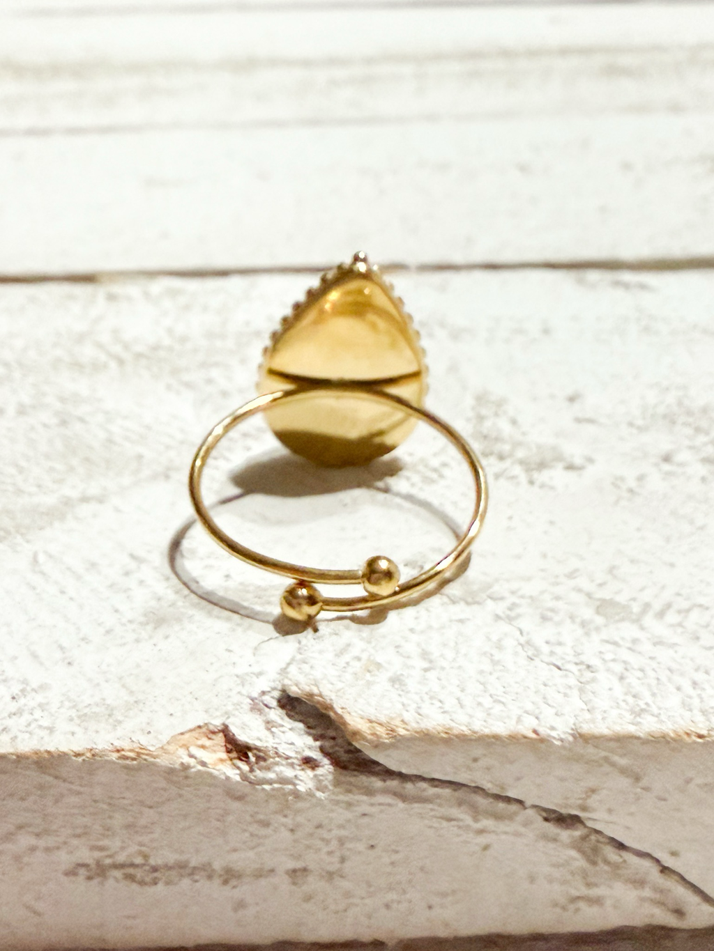 Anillo gota piedra sol facetada