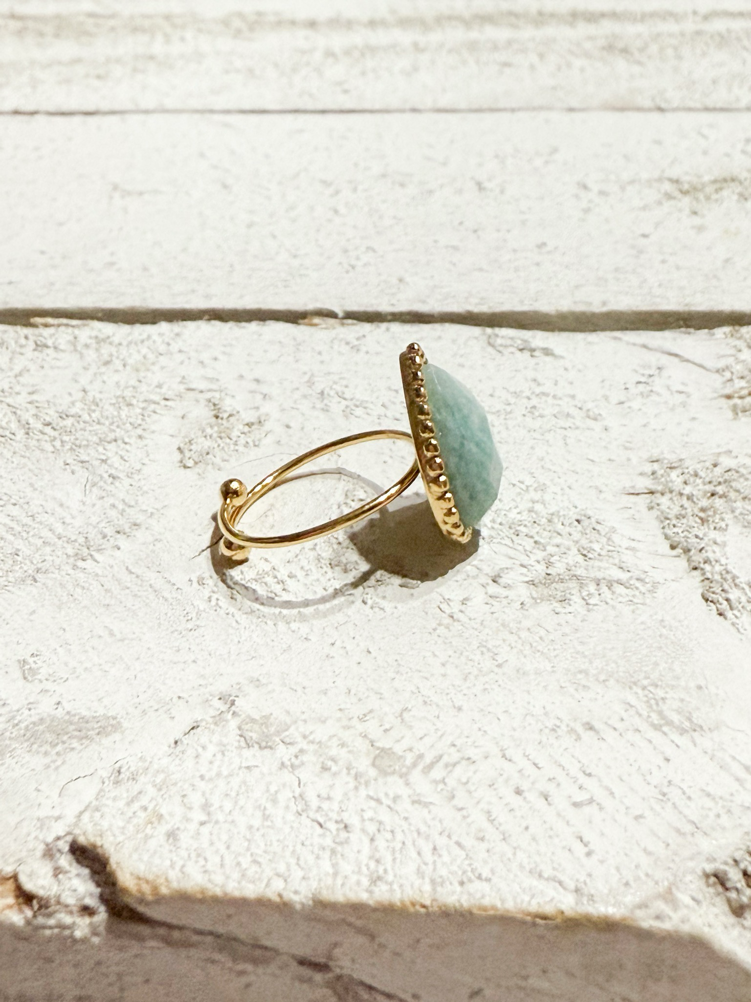 Anillo gota piedra amazonita facetada