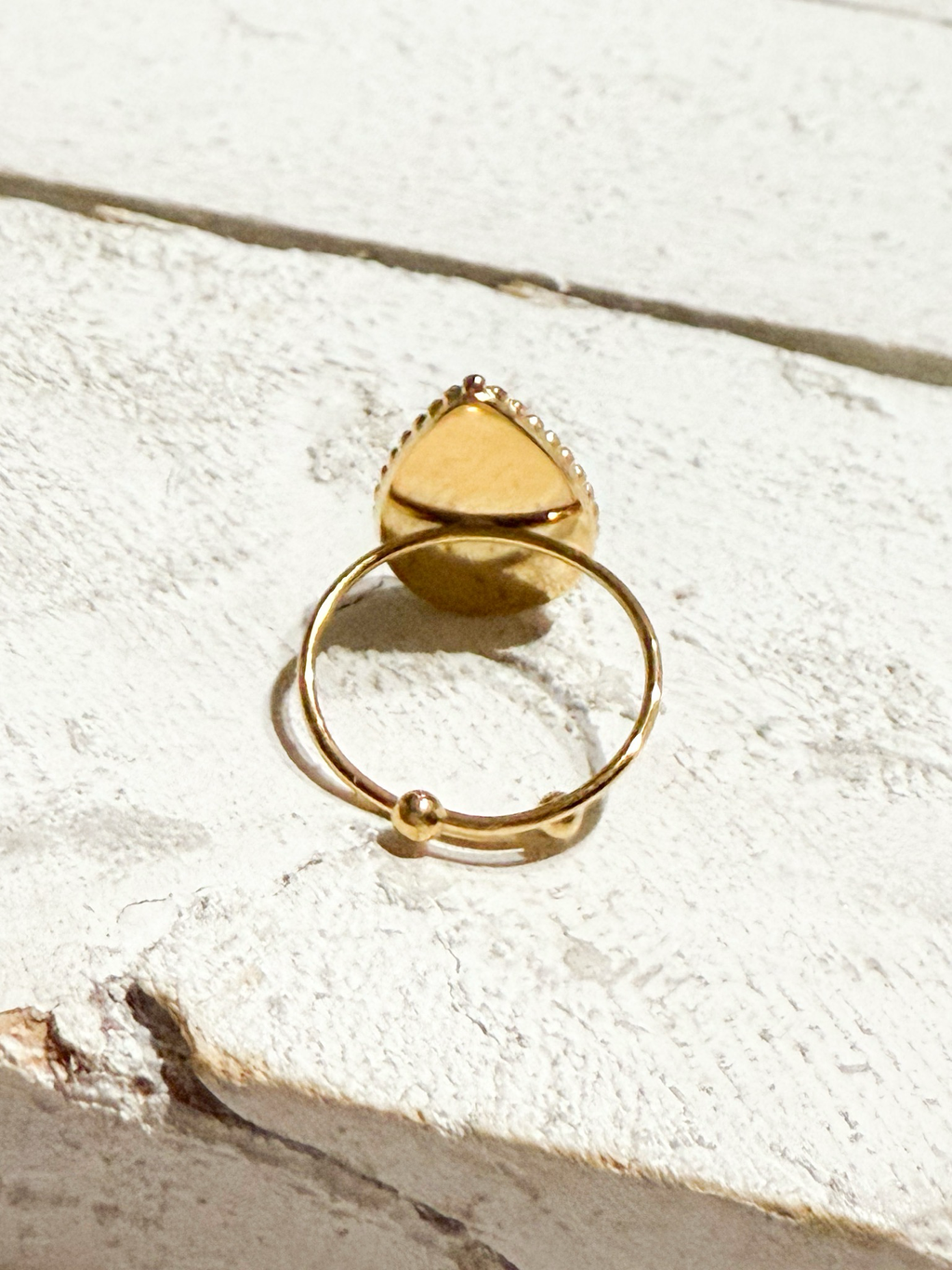 Anillo gota piedra amatista facetada