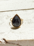 Anillo gota piedra labradorita facetada