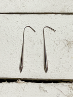 Pendientes gota acero plateada