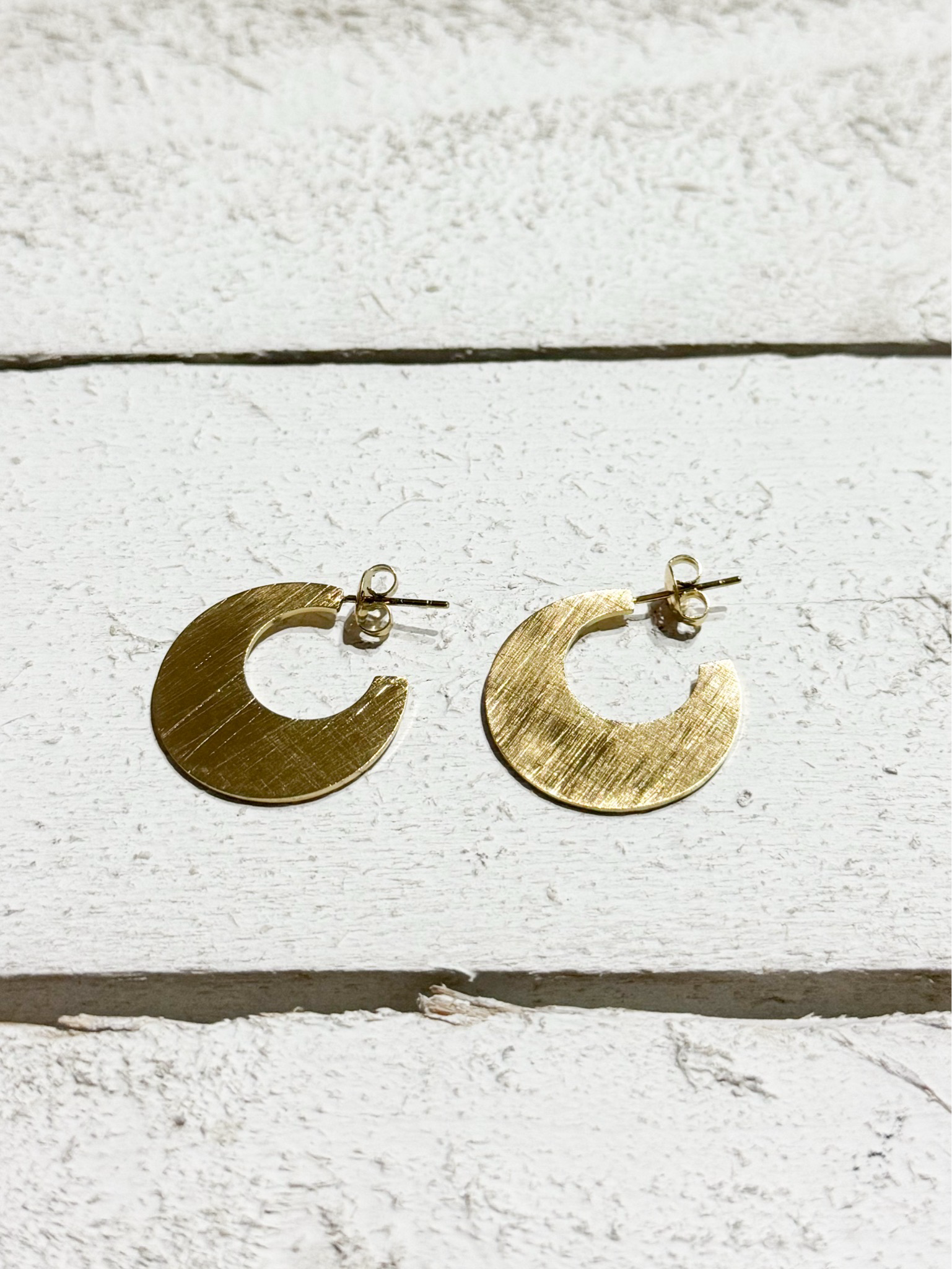 Pendientes aro luna dorado