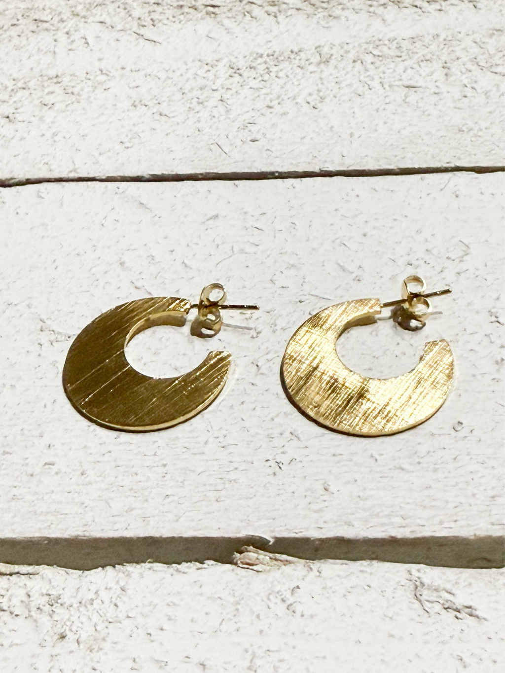 Pendientes aro luna dorado
