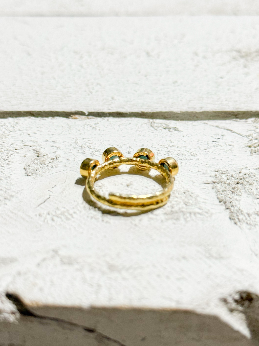 Anillo cuatro piedras