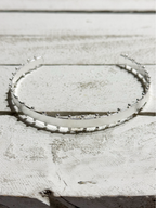 Gargantilla Choker rígido hippie chic plateado