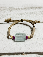 Pulsera cáñamo, piedra agua montada