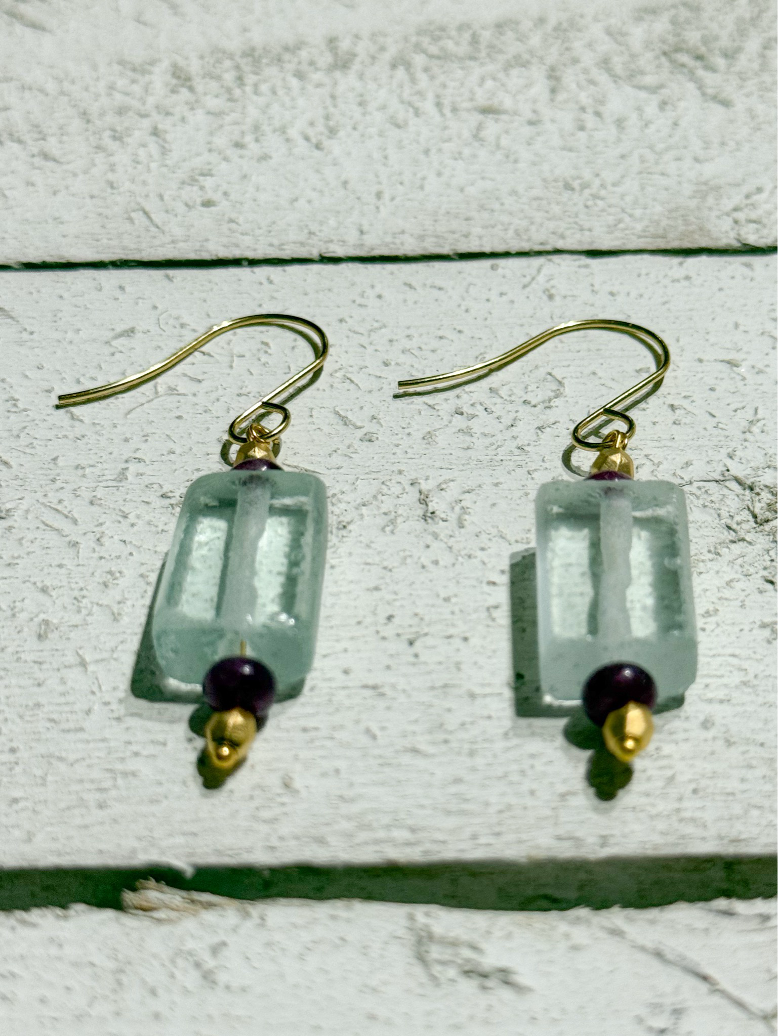 Pendientes vidrio azul dorados