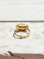 Anillo oval nacarado