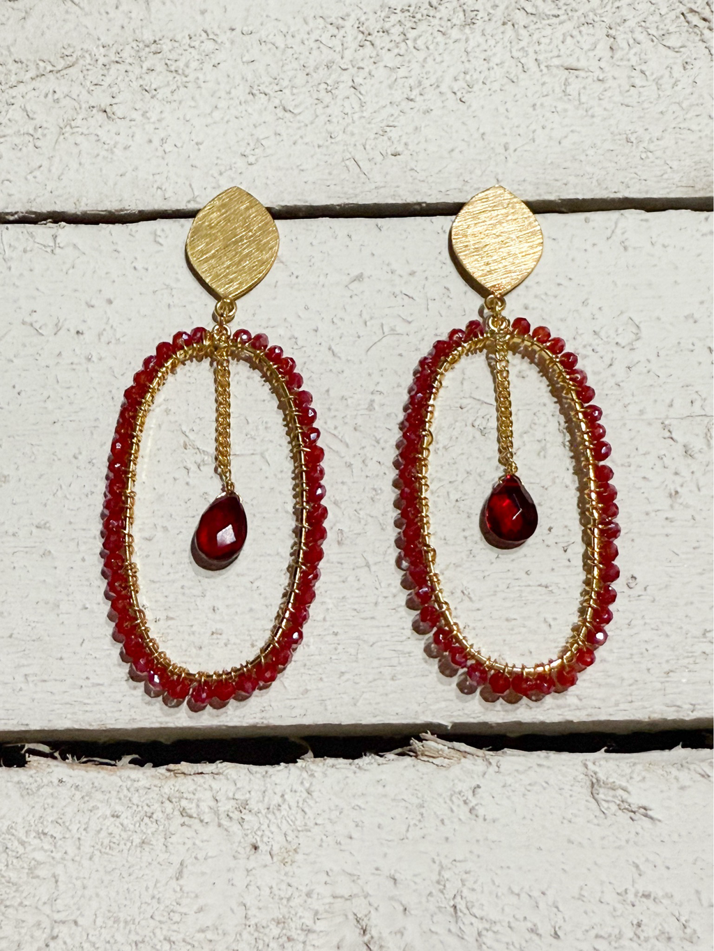 Pendientes aro oval rojo