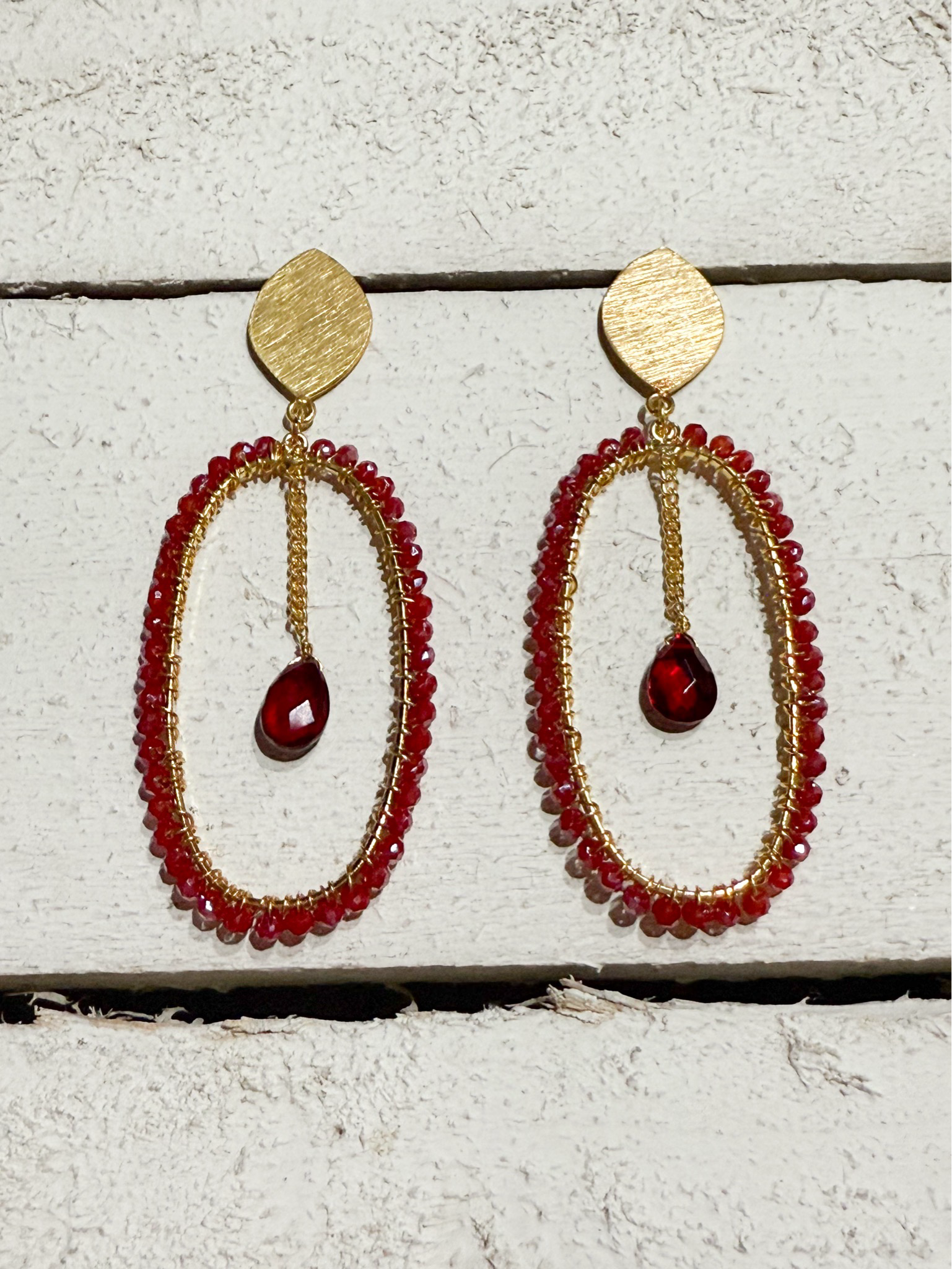 Pendientes aro oval rojo