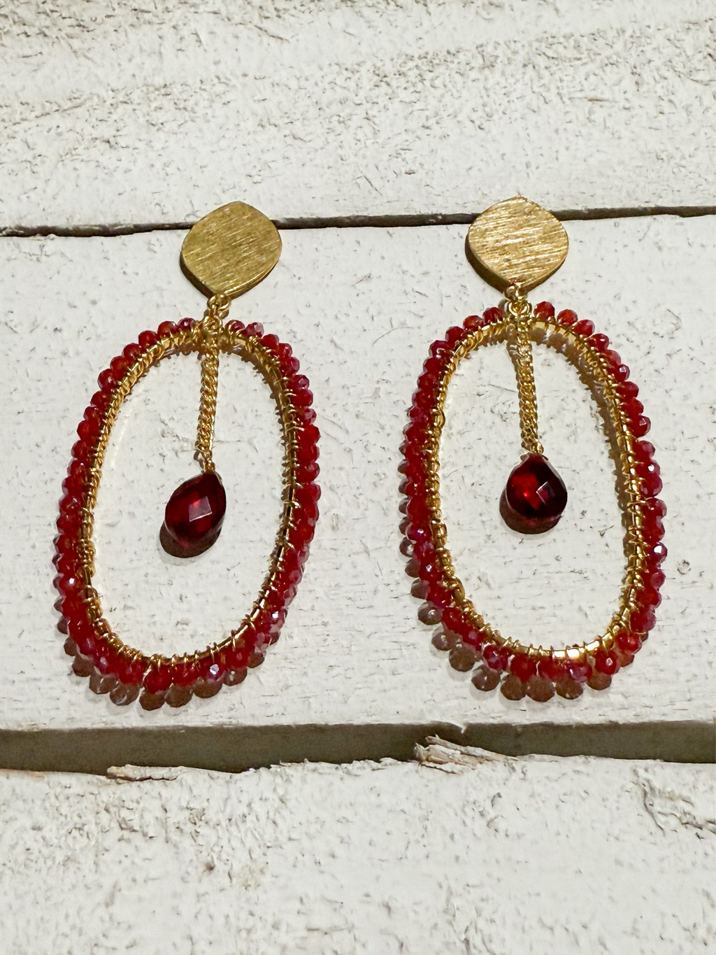 Pendientes aro oval rojo