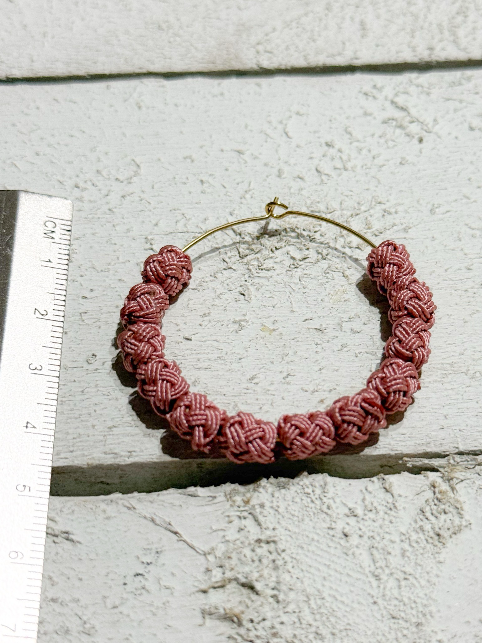 Pendientes aro pasamanería rosa