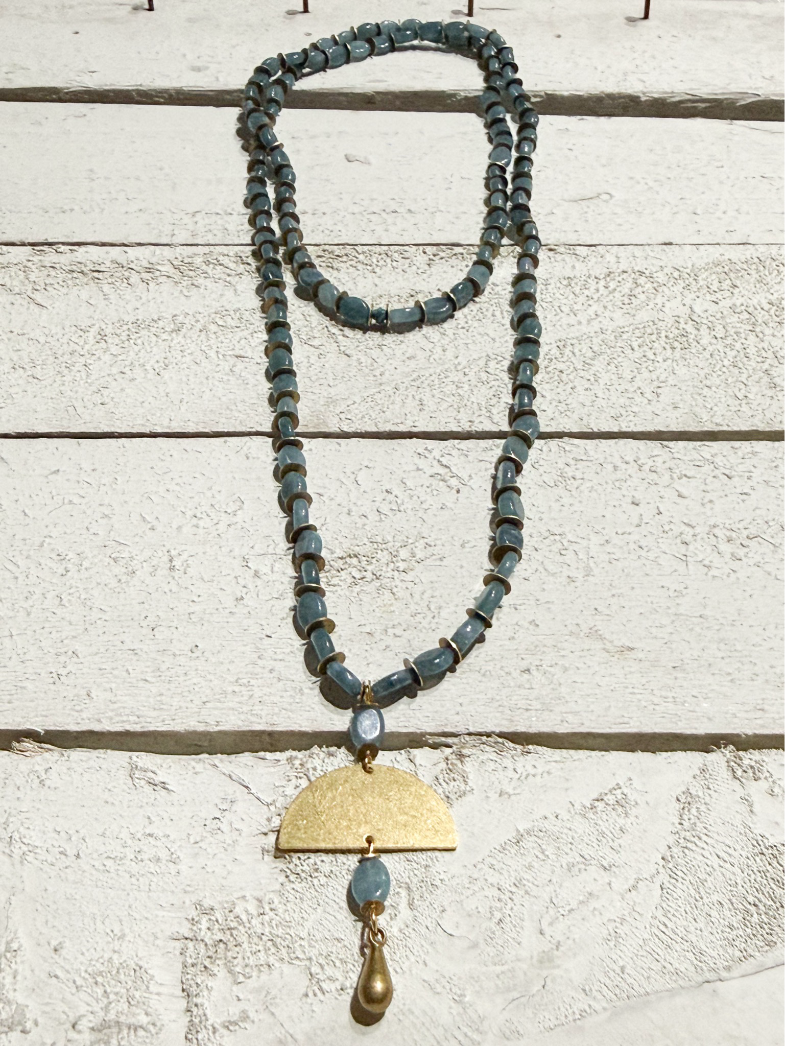 Collar verde piedra ovalada