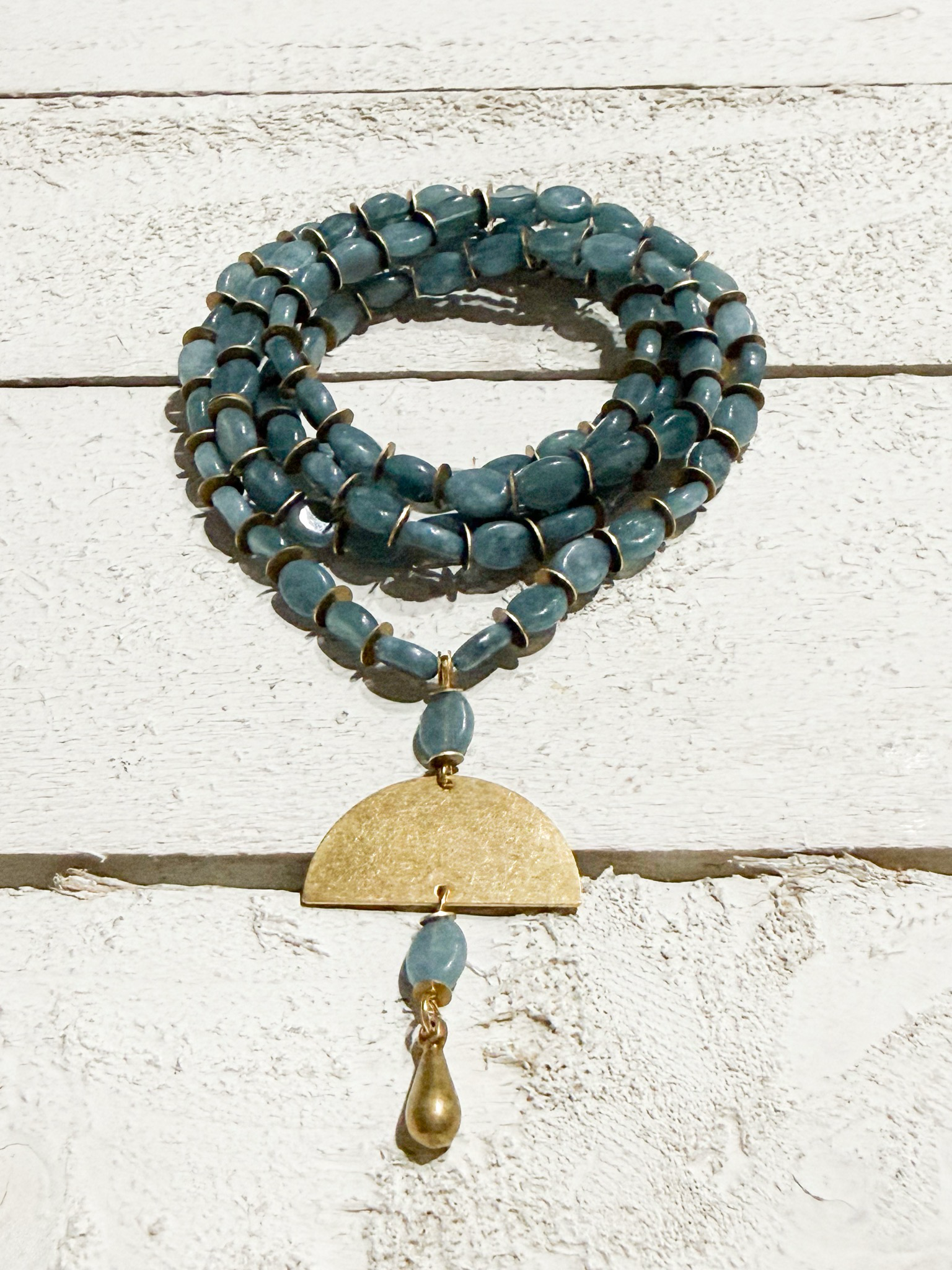 Collar verde piedra ovalada