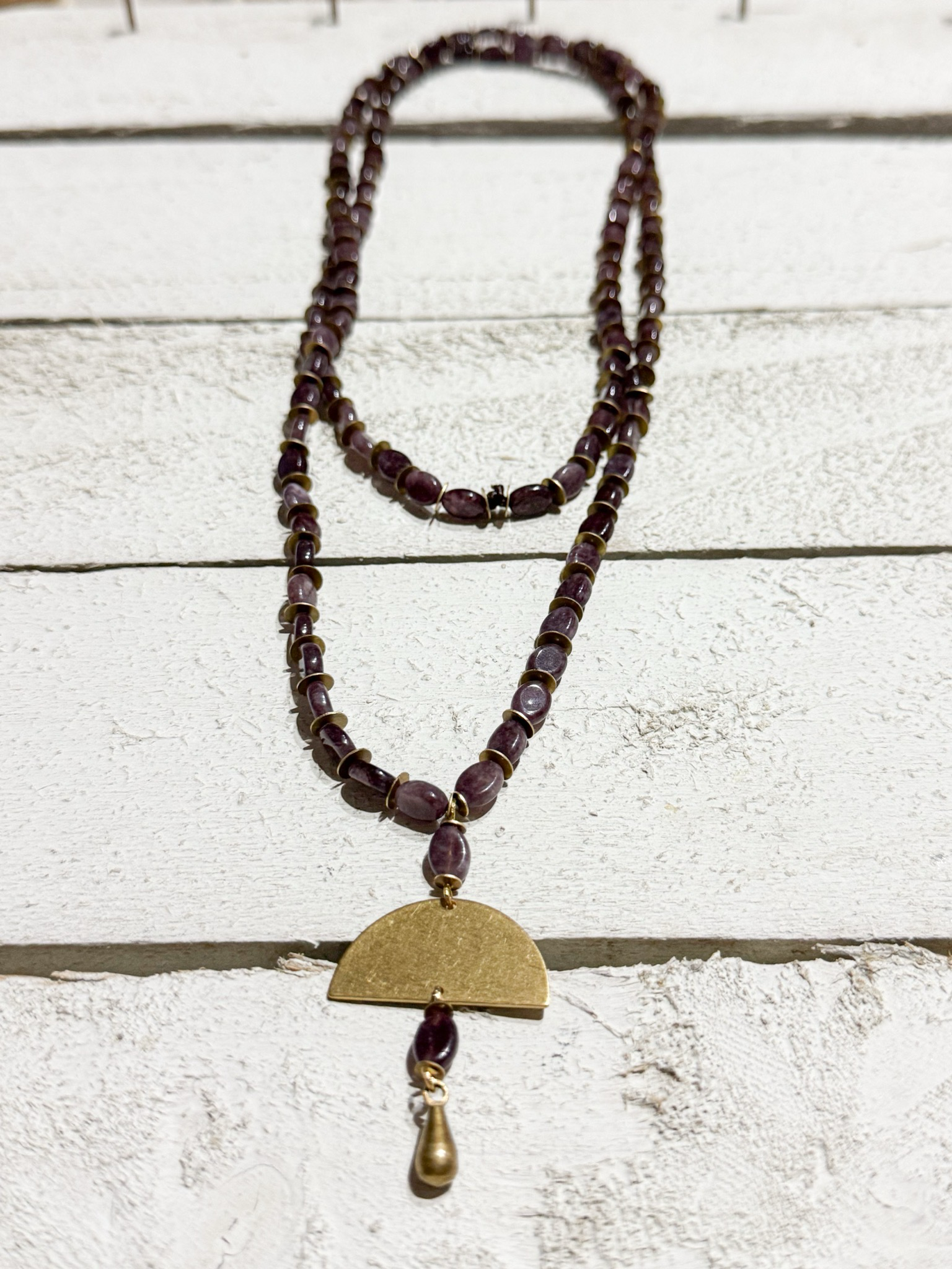 Collar marrón piedra ovalada