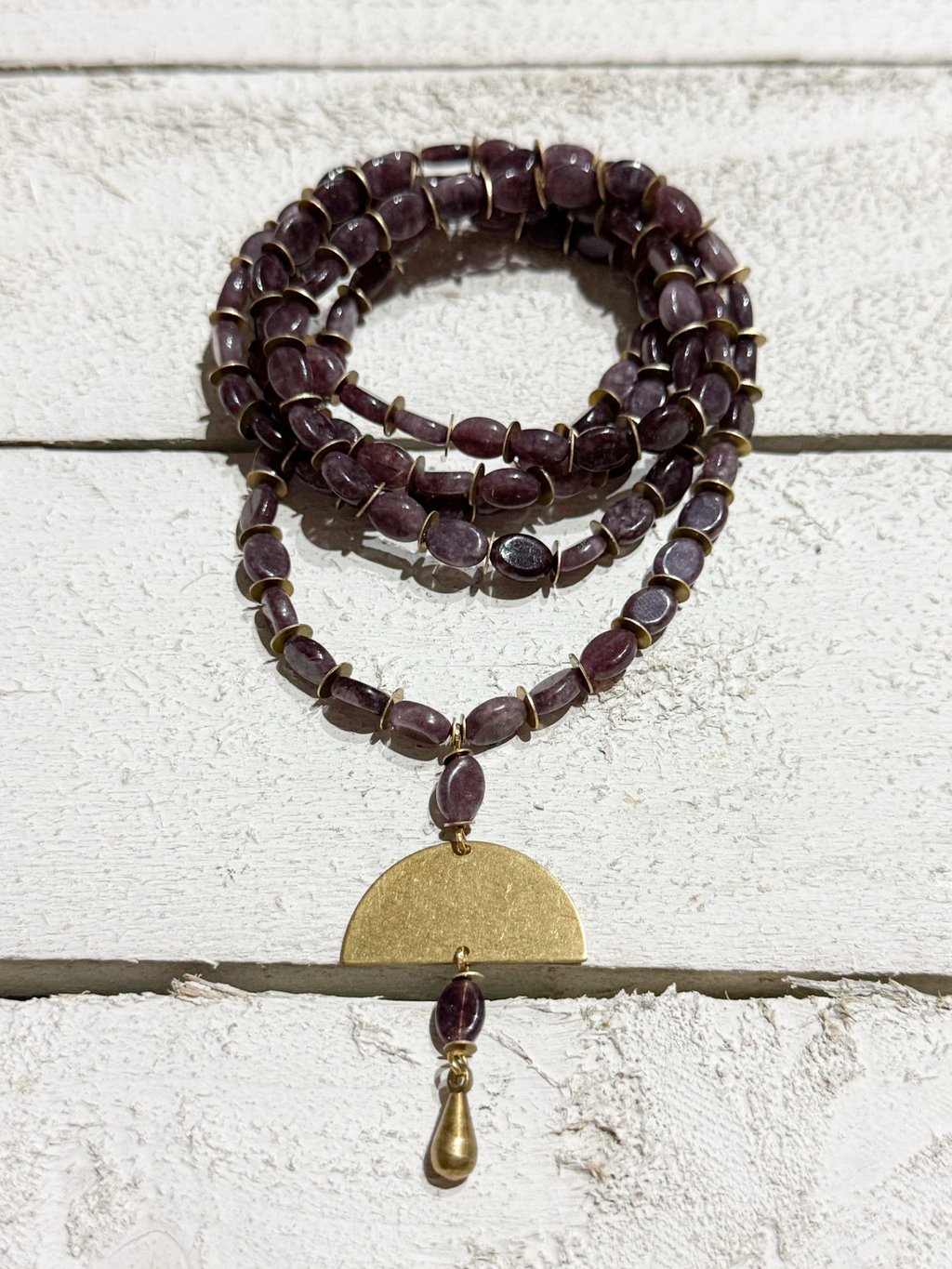 Collar marrón piedra ovalada