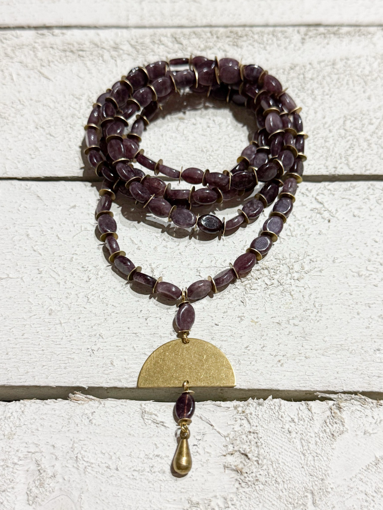 Collar marrón piedra ovalada