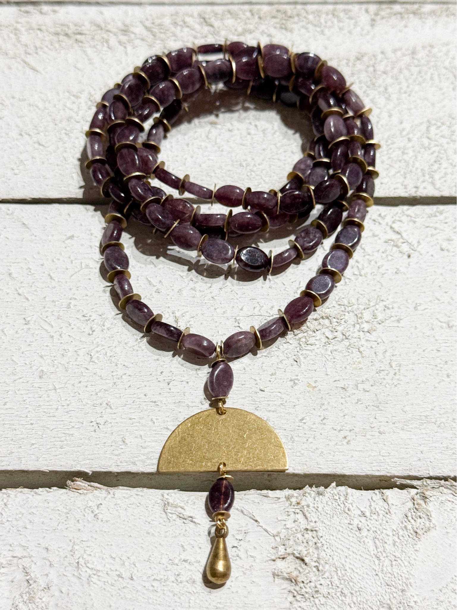 Collar marrón piedra ovalada