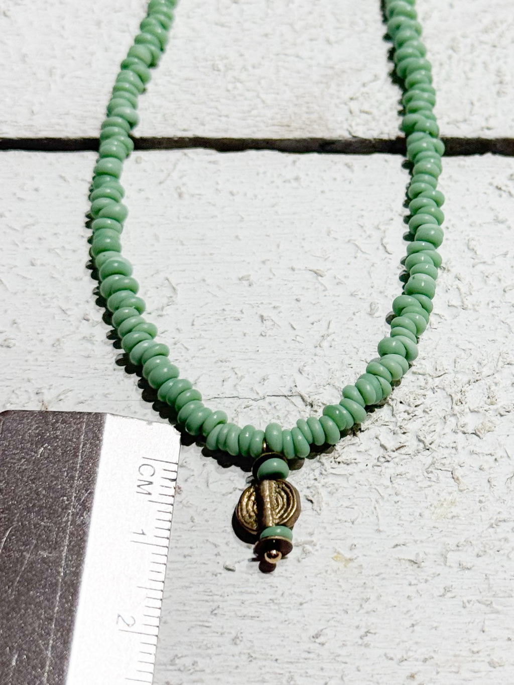 Gargantilla verde colgante