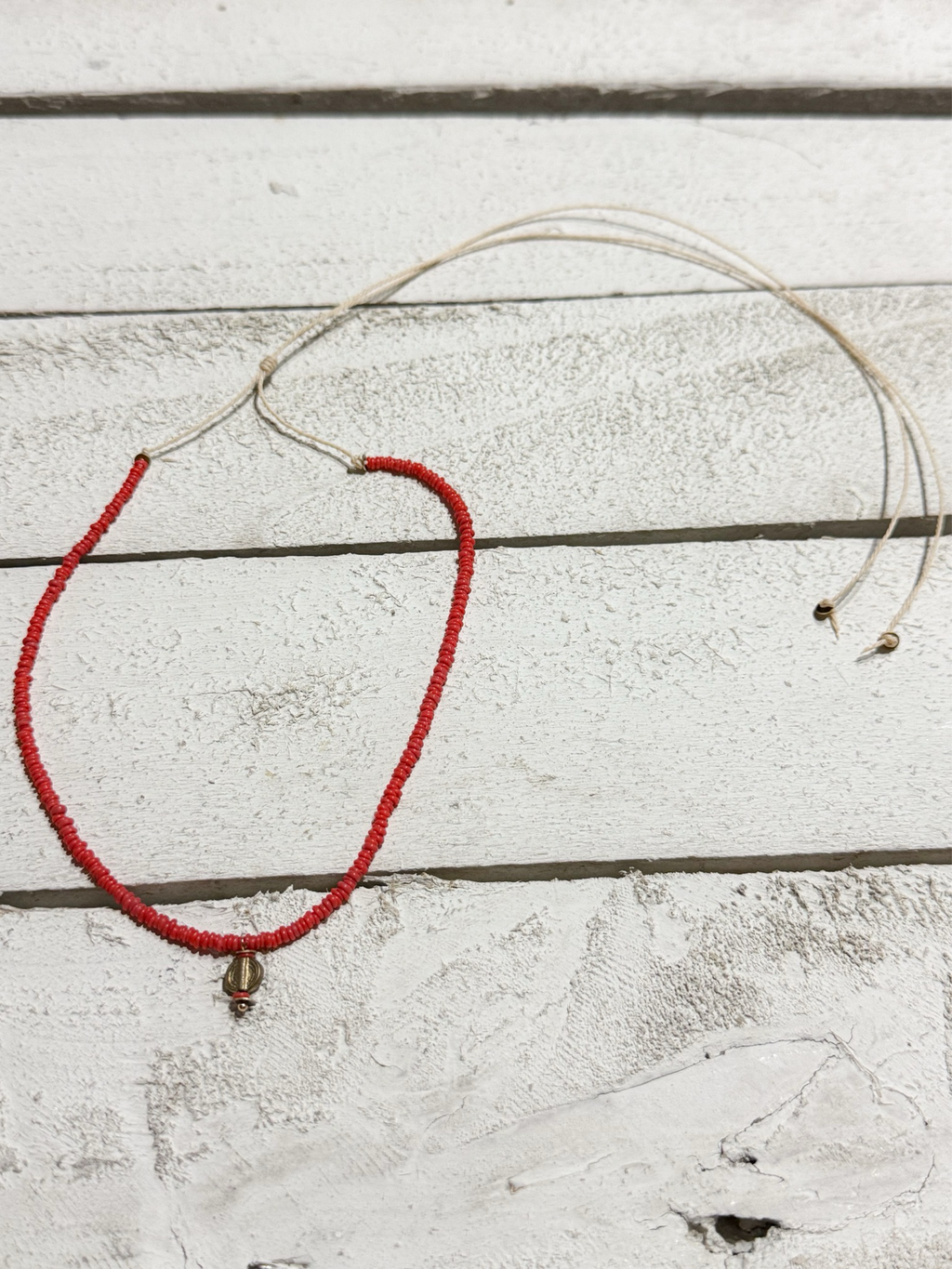 Gargantilla rojo coral colgante