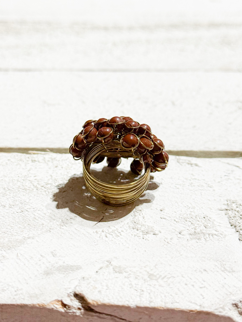 Anillo alambre marrón