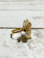 Anillo flor acero