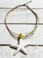 Gargantilla estrella cáñamo mostaza