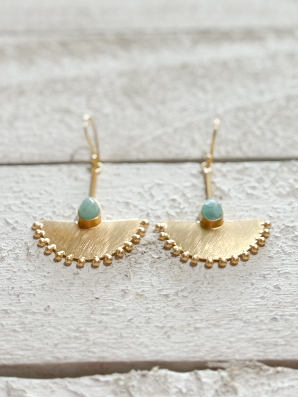 Pendientes abanico amazonita dorado mate