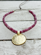 Gargantilla moneda piedras fresa