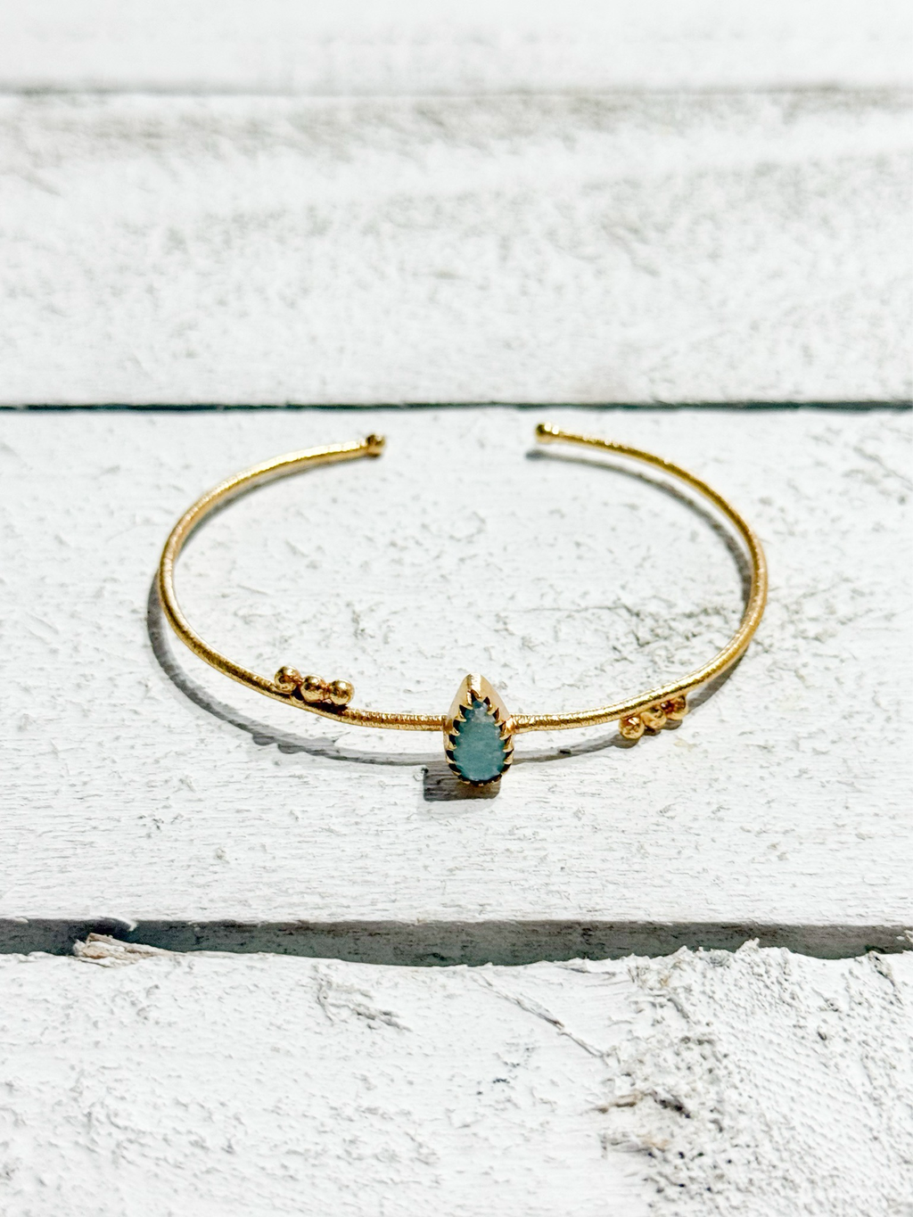 Pulsera rígida gota amazonita