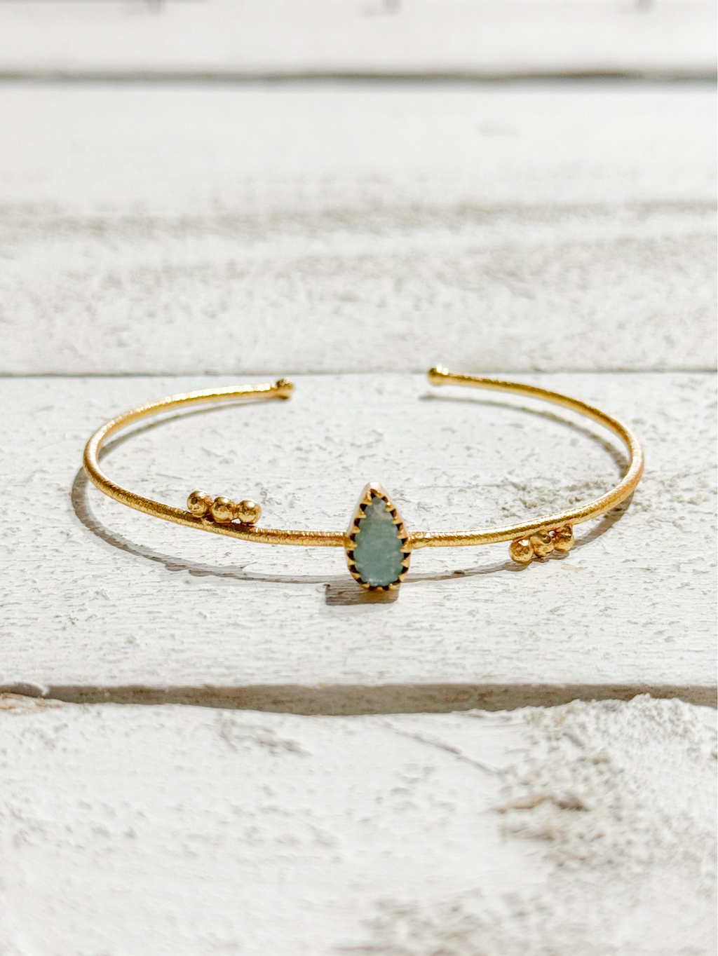 Pulsera rígida gota amazonita