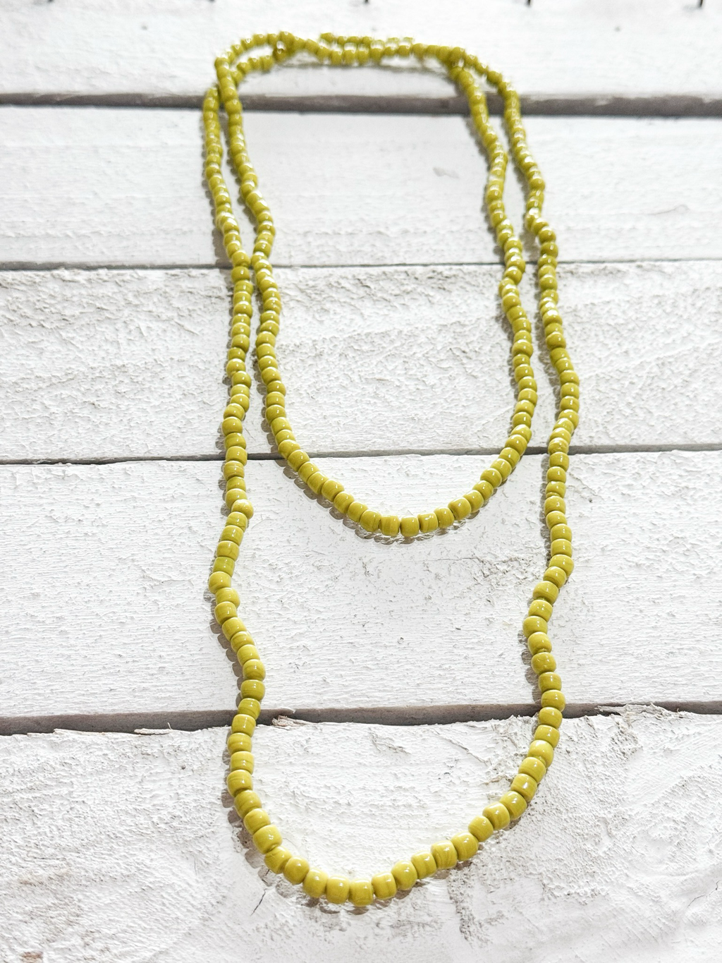 Collar largo amarillo
