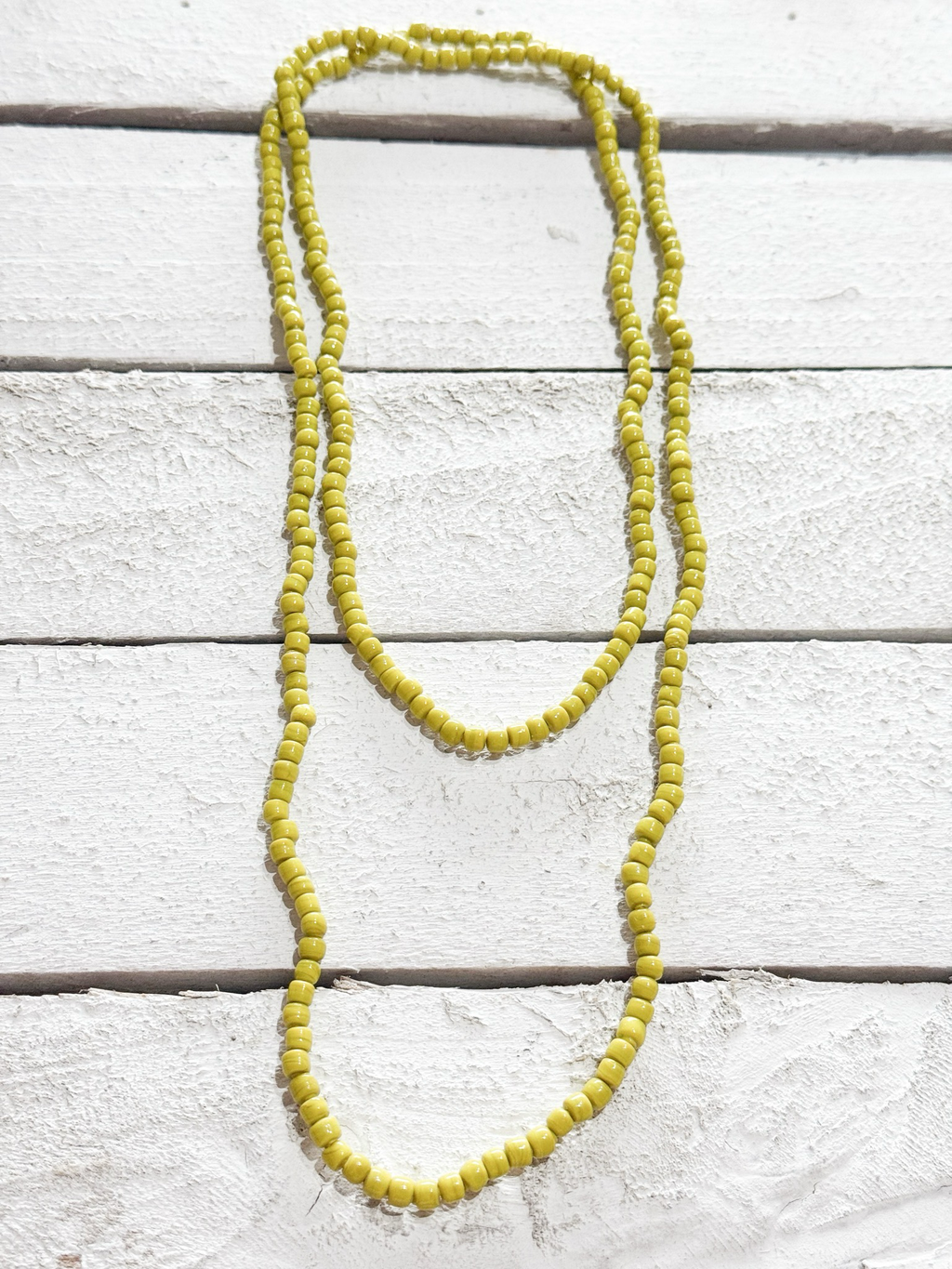 Collar largo amarillo
