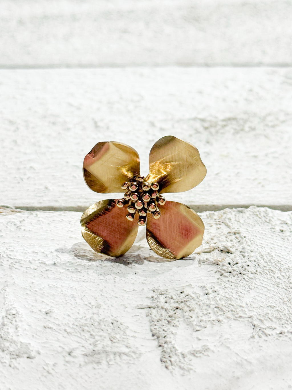 Anillo flor cuatro pétalos