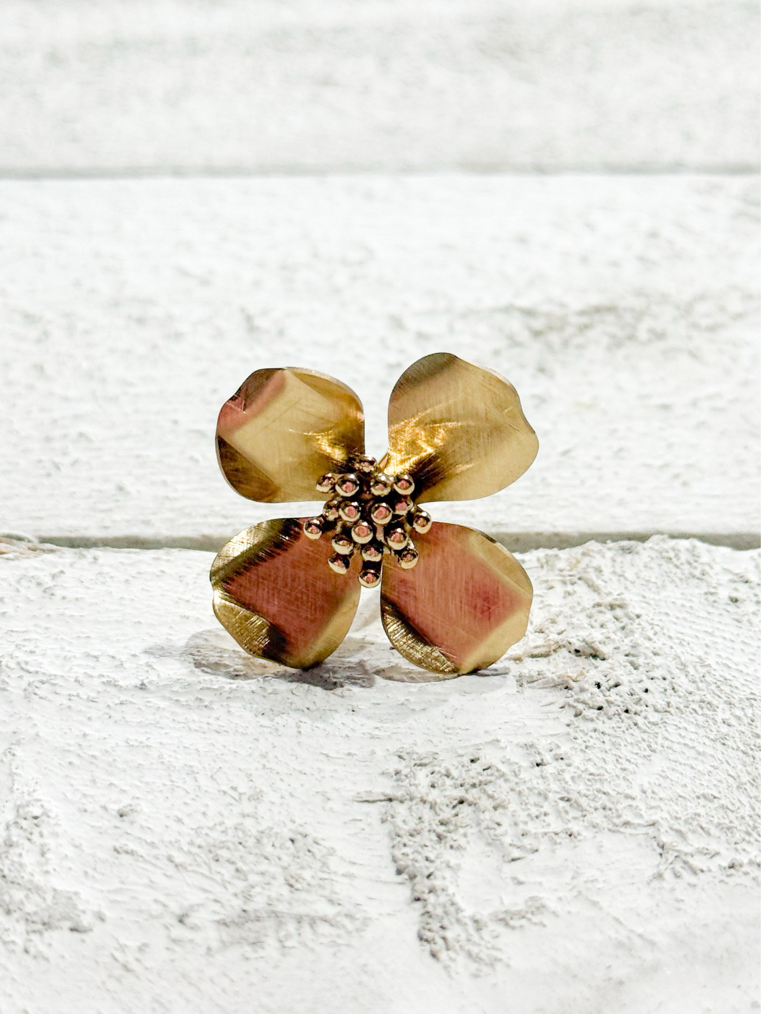 Anillo flor cuatro pétalos