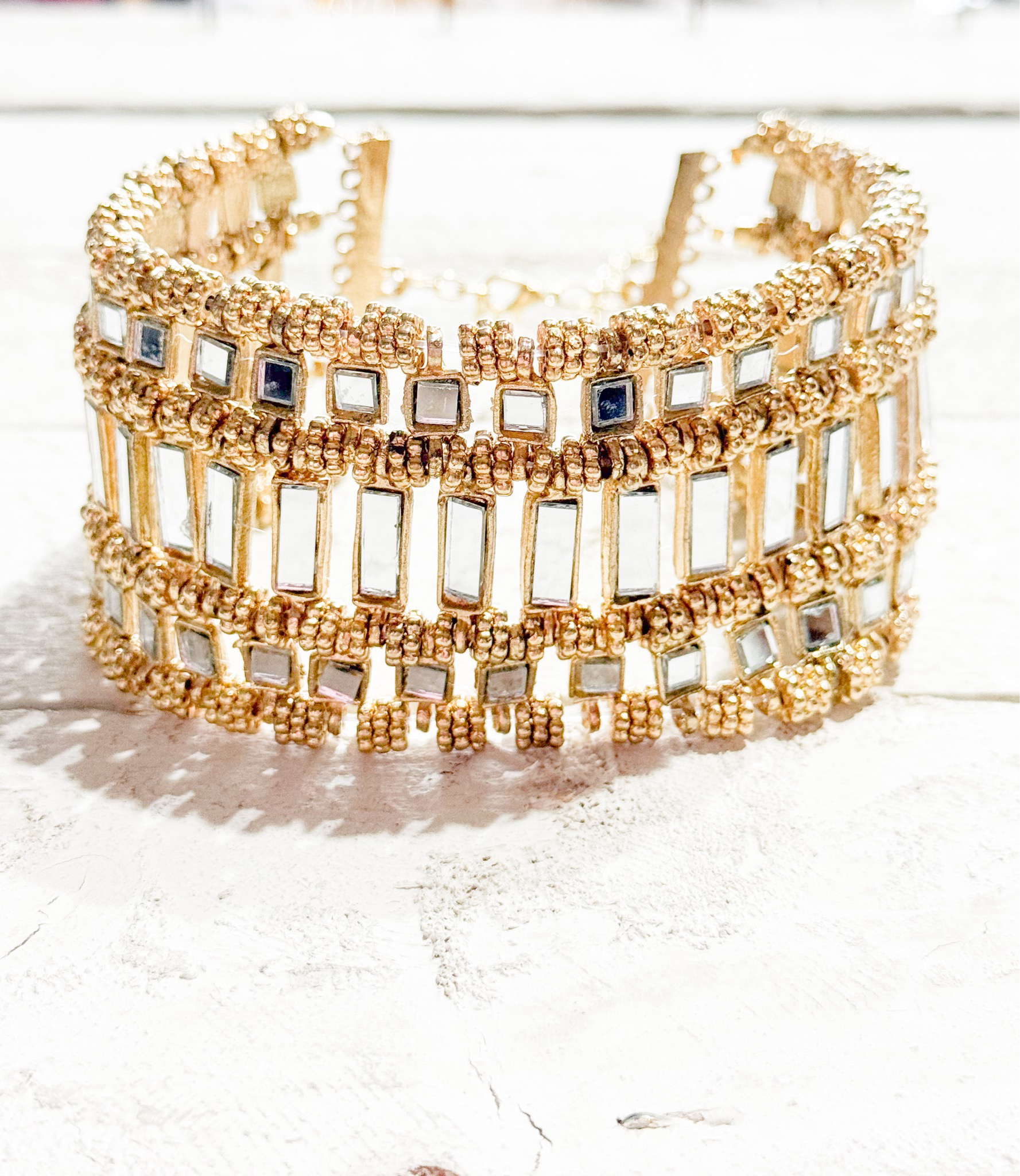 Gargantilla Choker cristales dorado