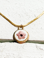 Gargantilla flor bordada redonda