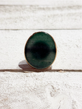 Anillo piedra verde irregular