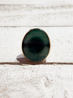 Anillo piedra verde irregular