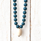 Collar resina y hueso