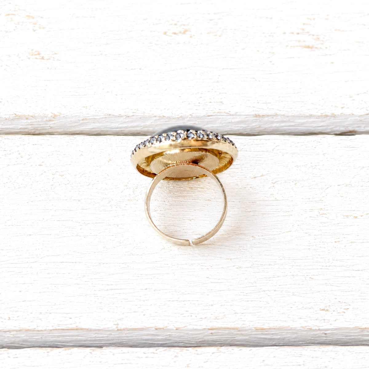 Anillo strass y resina gris