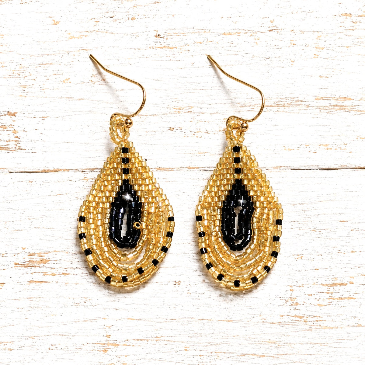 Pendientes miyuki gota dorados