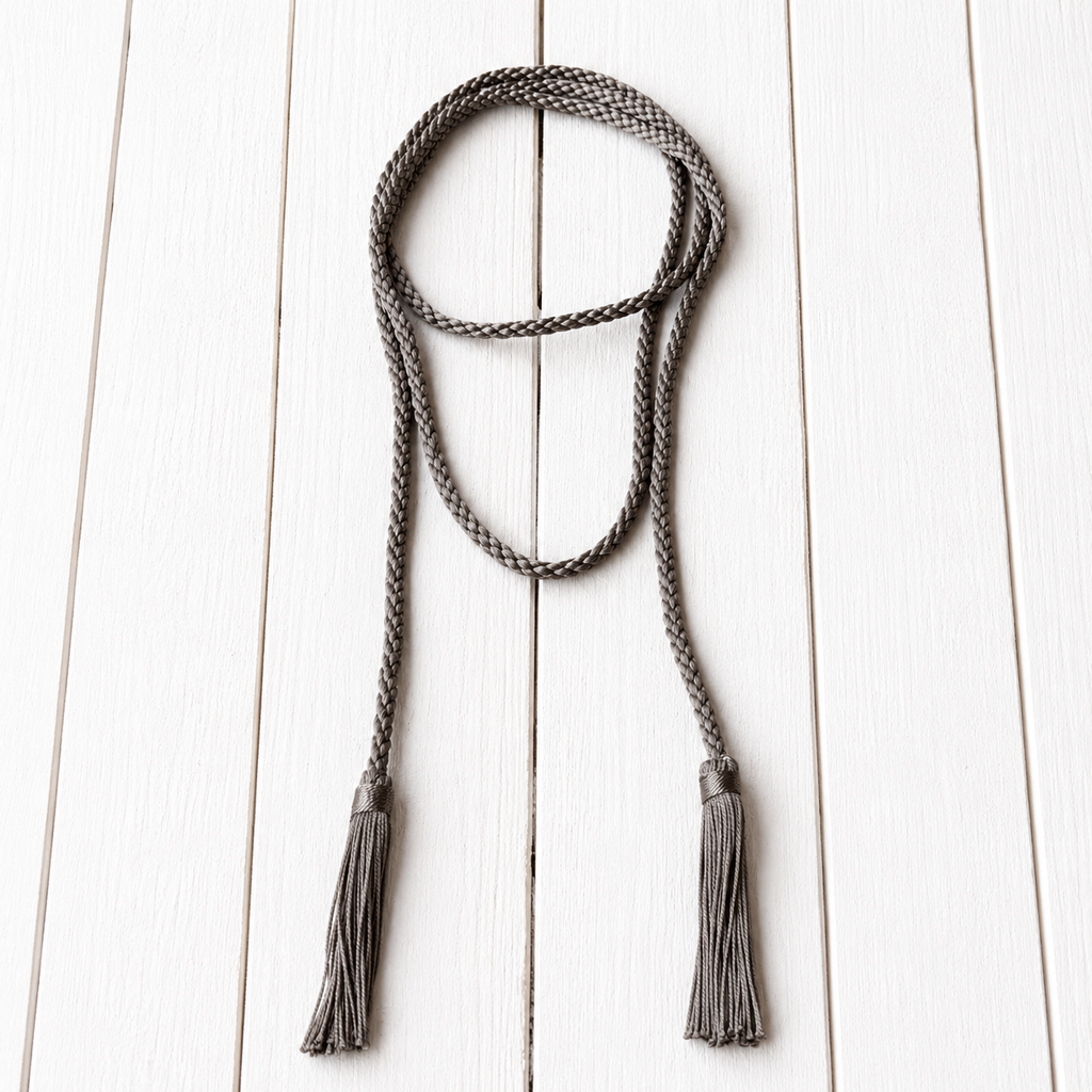 Collar cinturón pompones bronce