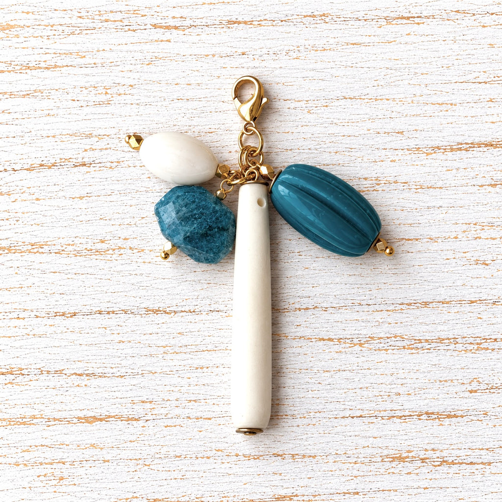 Charm caramelo azul