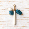 Charm caramelo azul