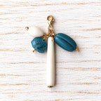 Charm caramelo azul